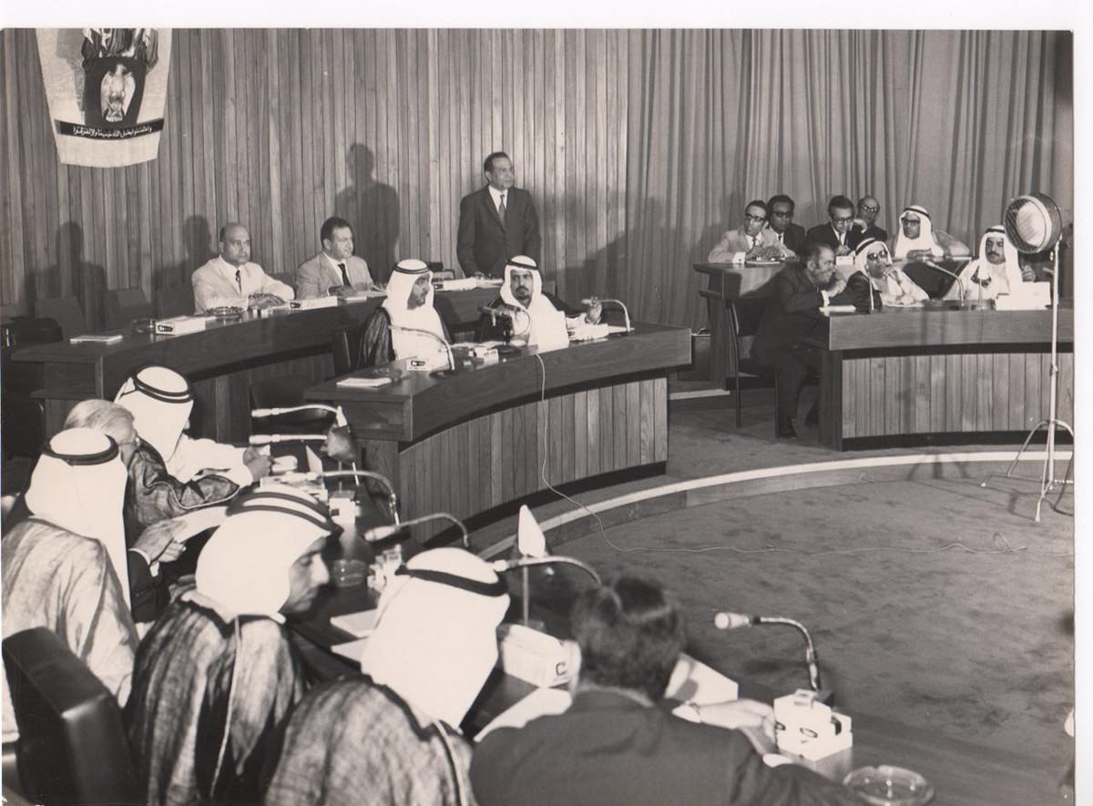 Abd al Majeed Haseeb al Qaisi (standing) during the meetings in the lead up toe the formation of the federation. Source: Noor Badri
