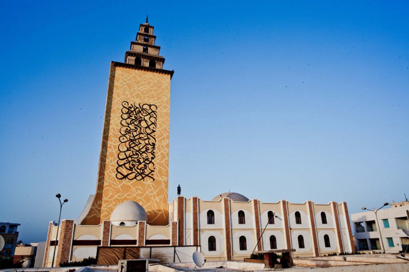 Jara Mosque in Gabes, Tunisia, 2012. Source: Wikipedia / Ouahid Berrehouma.